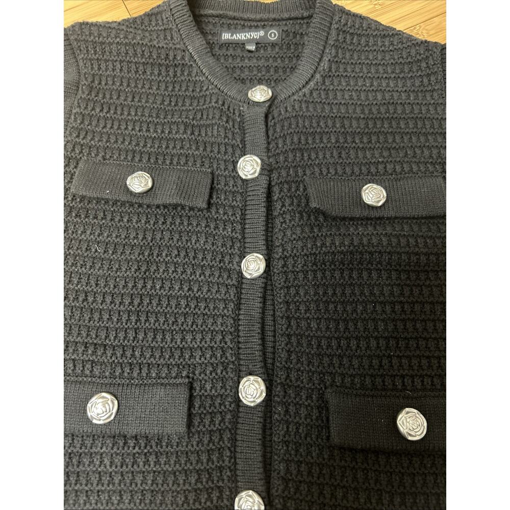 BLANKNYC Black Textured Knit Vest w/Silver Rose Buttons Chic Minimalist Sz S - Picture 4 of 6